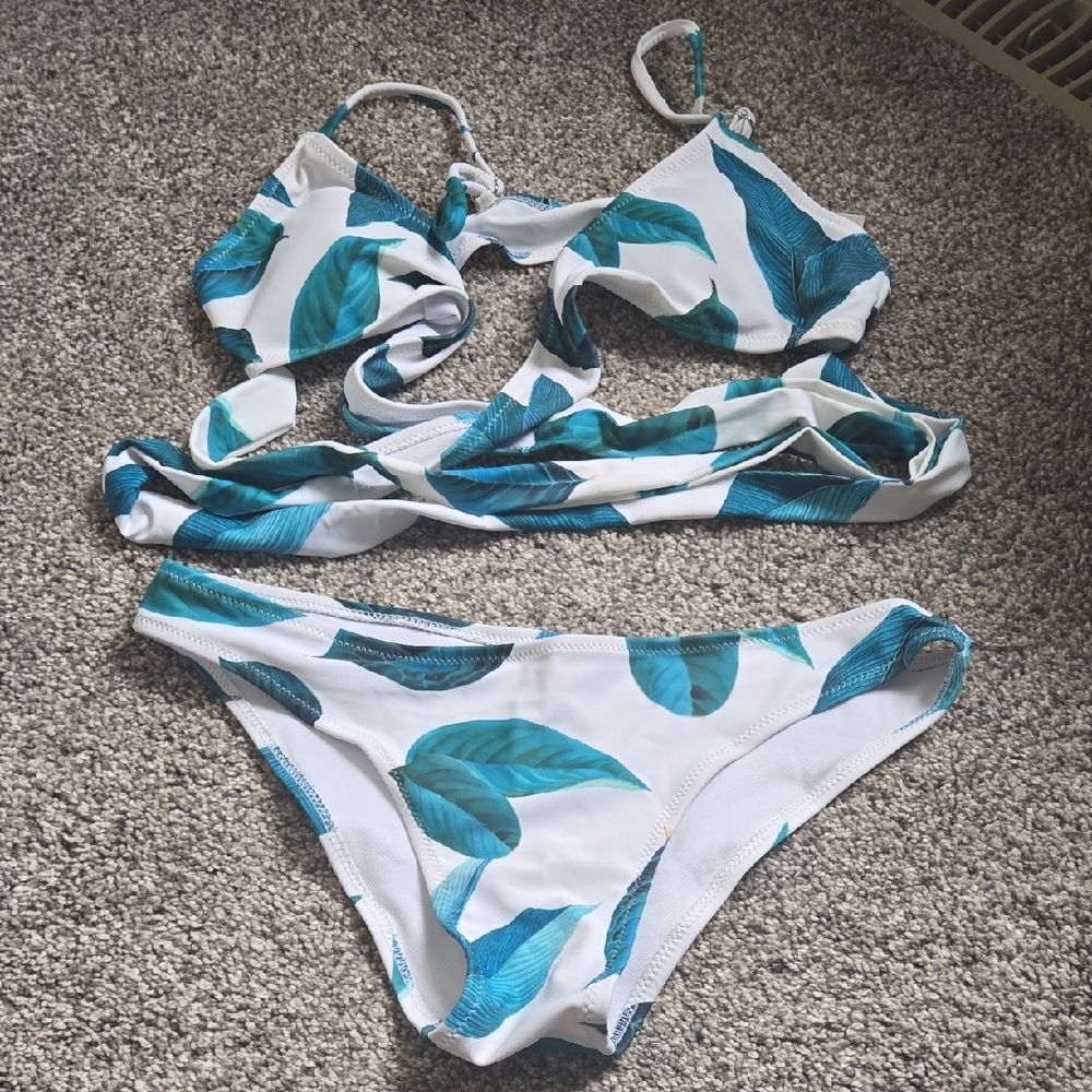 Cupshe Wrap Top Swim Suit
